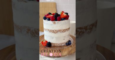 Gâteau Nu aux Fruits Rouges et Chantilly Mascarpone