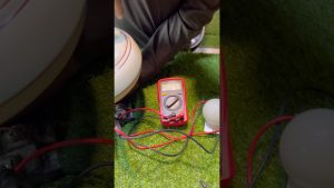 Générateur d'énergie gratuite : moteur DC et ventilateur