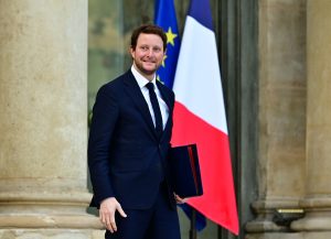 Clément Beaune propose de consacrer 1 % du PIB au « made in Europe » pour la défense
