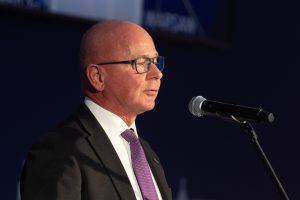 Défense : le PDG de Saab demande à l'OTAN de définir des objectifs pour l'industrie militaire