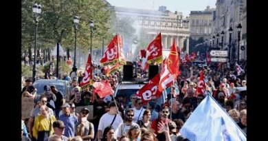 Grève du 18 septembre : les manifestants interpellent Macron