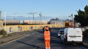 Grosse frayeur à Port-La Nouvelle : un train de fret chargé de gaz déraille à l’entrée du port, 80 personnes évacuées