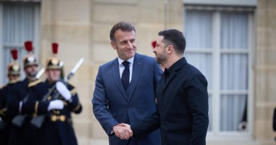 Guerre en Ukraine : Macron va recevoir Zelensky à l'Elysée lundi
