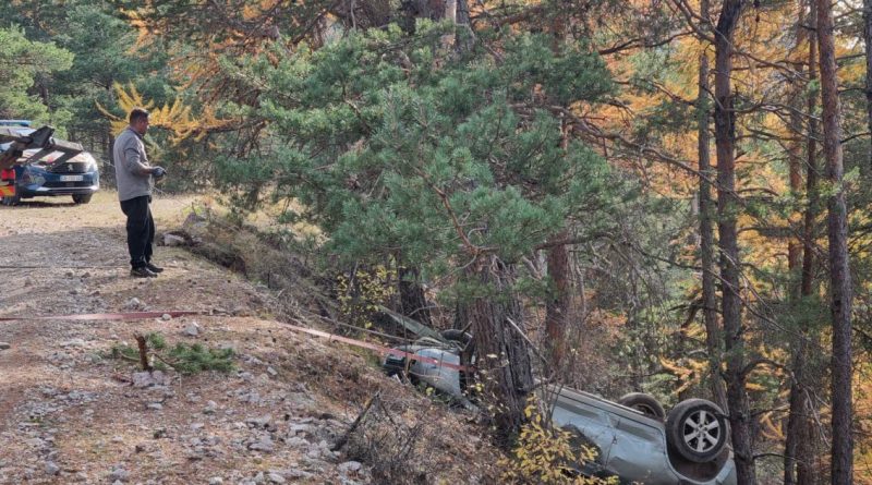 Hautes-Alpes. La voiture fait des tonneaux dans la forêt : l'homme de 23 ans décédé était originaire de Chamonix