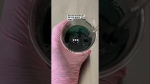 Huile de visage apaisante au Tansy bleu fait maison