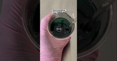 Huile de visage apaisante au Tansy bleu fait maison