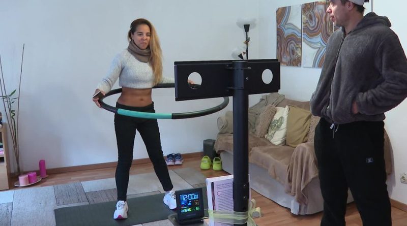 INSOLITE. Elle veut battre le record du monde de Hula-hoop dans son salon, "c'est de la motivation et un espoir"