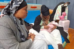 "Il faut des solutions pérennes !", un collectif installe des familles avec enfants et des femmes isolées dans un gymnase du centre-ville de Nantes