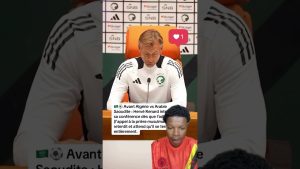 Il interrompt la conférence après l'appel à la prière