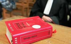 « Il y a pas mal de zones d’ombre dans cette affaire » : deux voisins devant le tribunal de Lorient pour trafic de stupéfiants