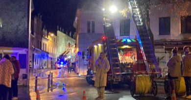Impressionnant incendie dans le centre-ville de Rouen : deux personnes "très grièvement touchées" sauvées par les pompiers