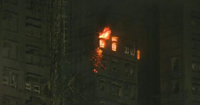 Incendie de Hong Kong: 94 morts, les recherches de disparus s'achèvent dans les décombres