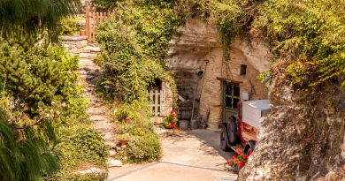 Insolite. Et si vous passiez une nuit dans une grotte au cœur d'un vignoble