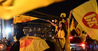 Irak: le Premier ministre sortant revendique la victoire aux législatives