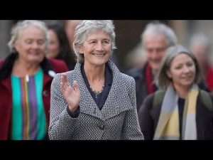 Irlande : Catherine Connolly appelle à façonner l'avenir