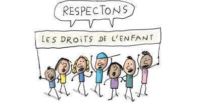 Un groupe d'enfants porte une banderole sur laquelle il est inscrit : "Les droits de l'enfant". Tous ensemble ils crient "respectons".