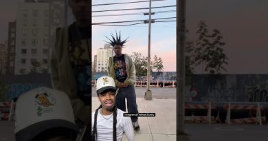 Jamais vu un homme avec une coiffure pareille !