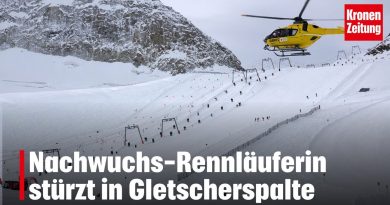 Jeune skieuse chute dans une crevasse glaciaire