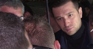 Jordan Bardella enfariné lors d'une foire agricole : un mineur en garde à vue, réactions... Ce que l'on sait