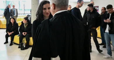 Julia Simon, biathlète, suspendue six mois dont cinq avec sursis par la Fédération française de ski