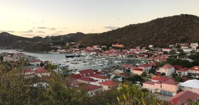 "Jusqu’à 50 000 euros le m² en 2025..." À Saint-Barthélemy, l’immobilier de luxe s’envole et exclut les résidents