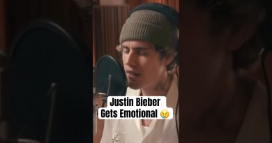 Justin Bieber Ému aux Larmes 😢