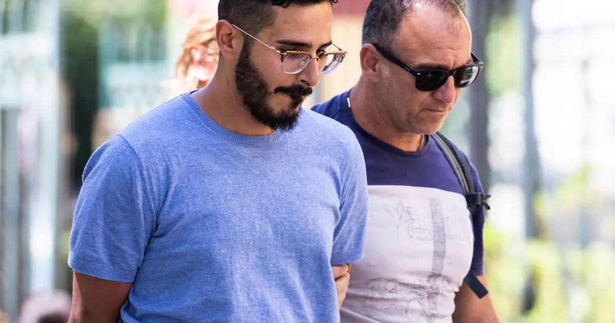 «L’arnaqueur de Tinder» libéré en Géorgie, son dossier classé sans suite.