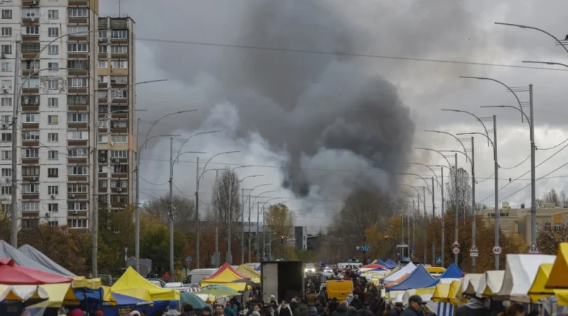 La Russie tue six personnes et Kiev riposte sur un port