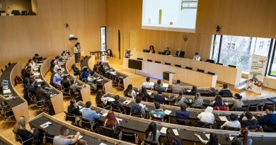 La Session fédérale des Jeunes adopte 11 revendications à Berne | RTS