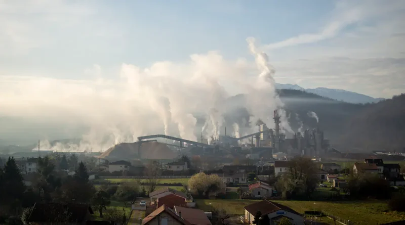 La diplomate Laurence Tubiana, avant la COP30 : «En Europe, ce jeu de “moins-disant” sur le climat doit cesser»
