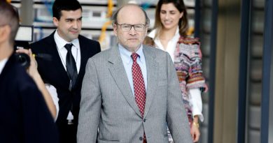 La famille Wertheimer reste la plus riche de Suisse avec une fortune entre 33 et 34 milliards de francs | RTS