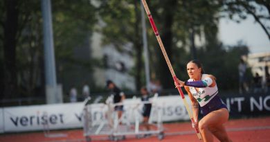 La minute sport : la perchiste loirétaine Bérénice Petit part en stage avec l'équipe de France - ICI