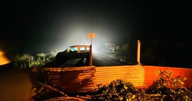 La route d’Apatou bloquée à Sparouine par les habitants en colère