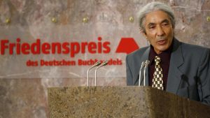 L'accent des autres - L'écrivain franco-algérien Boualem Sansal libéré après un an de détention en Algérie