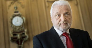 L'ancien conseiller d'Etat fribourgeois Erwin Jutzet est décédé | RTS