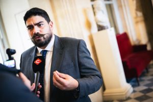 L'ancien ministre du Logement Guillaume Kasbarian porte plainte après avoir reçu un dizaine de menaces de mort pour sa loi "anti-squat"