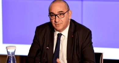 Laurent Nunez et 'Victoria Beckham' : un duo captivant sur Netflix