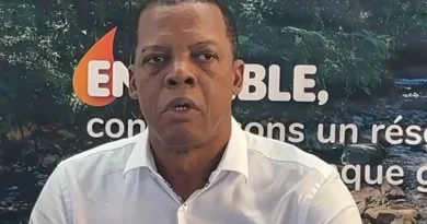 "L'avion se crashe, c'est la Guadeloupe qui plonge" la métaphore du président Ferdy Louisy à propos du Syndicat de l'eau