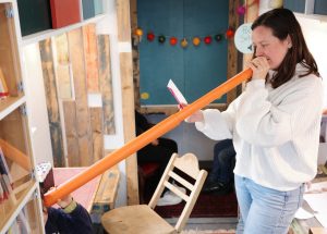 Le Poétobus sillonne la Normandie pour faire aimer la poésie