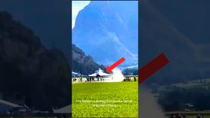 Le Rafale crée une onde de choc qui projette les spectateurs