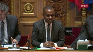 Le Sénat impose des règles fiscales pour l'équipe de France