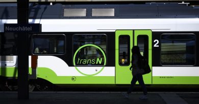 Le canton de Neuchâtel envisage un abonnement illimité pour ses transports publics à 16 francs par mois | RTS