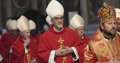 Le cardinal Pierbattista Pizzaballa reçoit un doctorat honoris causa de l'UNIFR | RTS