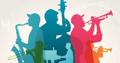 Le crooner britannique Hugh Coltman en concert à Changé - ICI