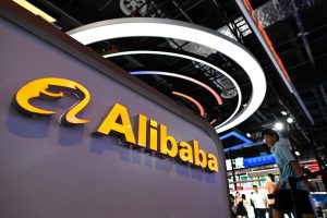Le géant du commerce en ligne Alibaba accusé de soutenir l’armée chinoise contre les États-Unis, la plateforme se défend