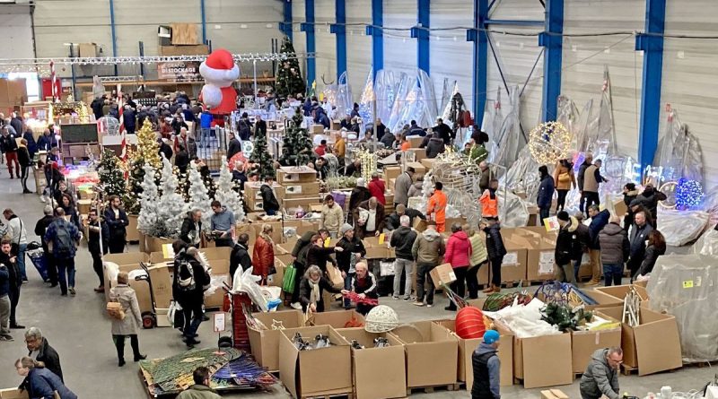 Le grand déstockage de Leblanc illuminations ce week-end au Mans - ICI
