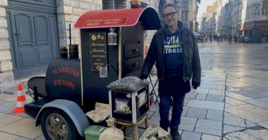 Le marchand de marrons est de retour place du 8 Septembre à Besançon