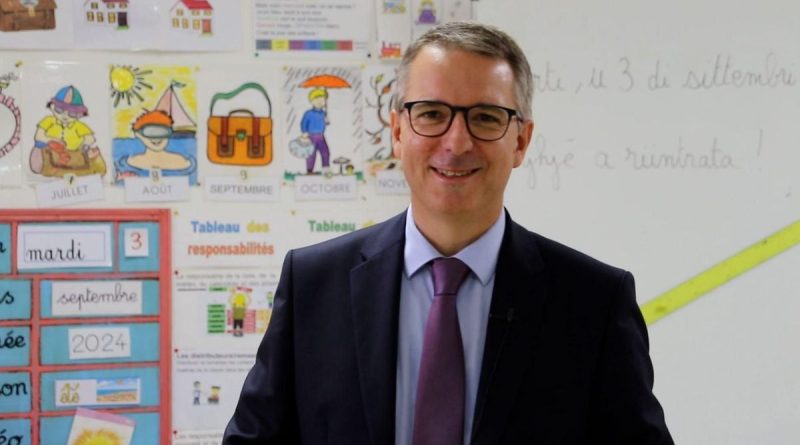 Le recteur sur un siège éjectable - Arritti