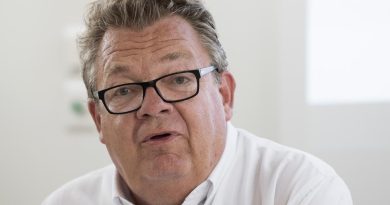 Le syndic de Romont reconnu coupable de violence ou menace contre les autorités | RTS