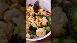 Légumes rôtis crémeux à la feta : un délice à découvrir !